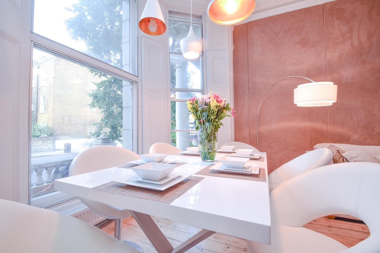 Stylish 2Br Designer Flat Holland Park Apartment London Room photo