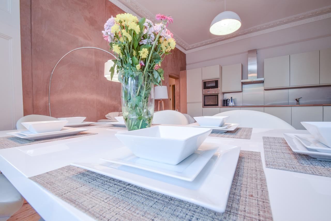 Stylish 2Br Designer Flat Holland Park Apartment London Room photo